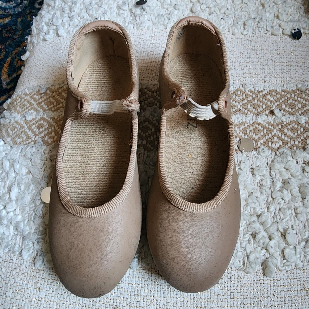 Tan Beige Tap Dance Shoes Girls Size 11.5 DEAL 5 for $20
